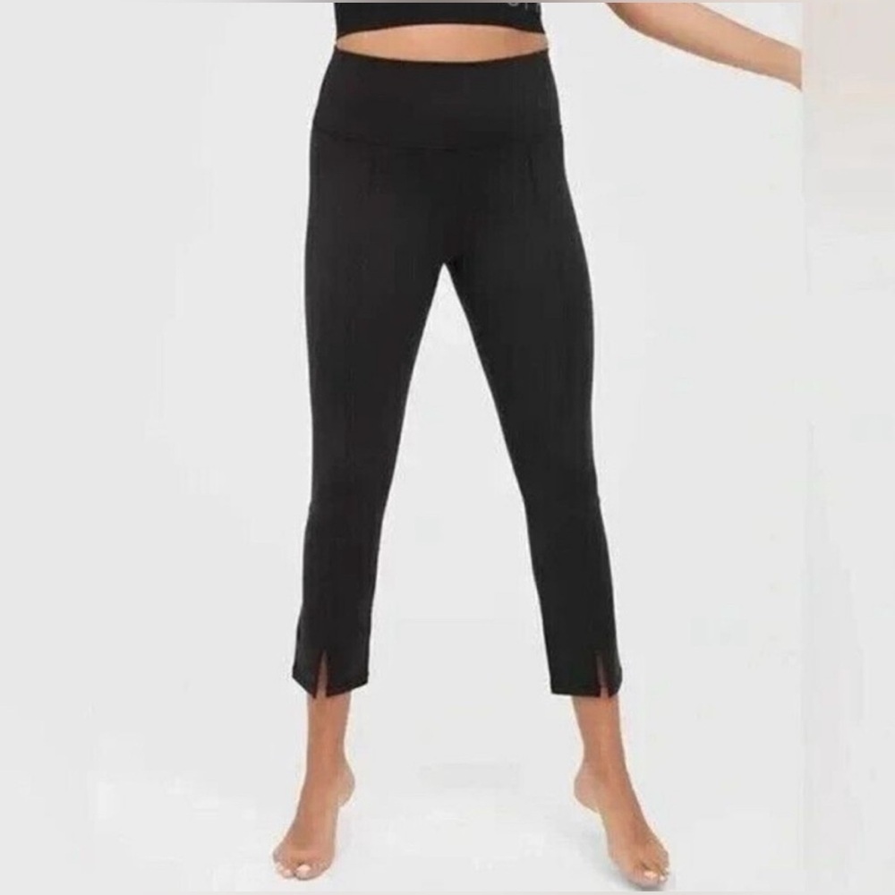 Offline by Aerie The Hugger High Rise Front Slit Hem Leggings Black Size Medium